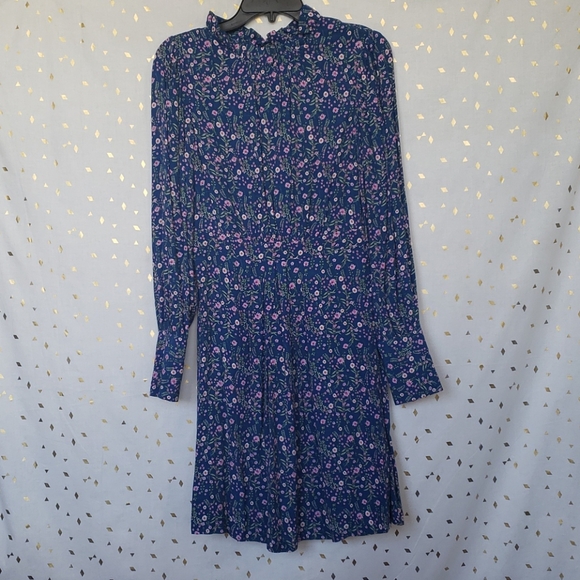 Dress - Picture 2 of 5